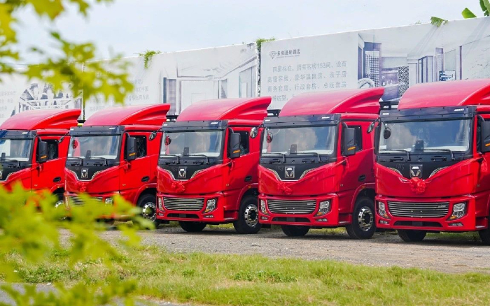 燃動(dòng)福建！百臺(tái)徐工新能源電動(dòng)牽引車交付