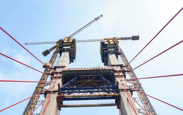 離通車又近一步！南孟溪特大橋主塔全面封頂