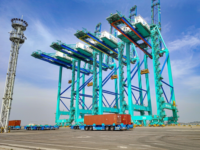 百臺集群，百萬箱量！徐工AGV打造智慧港口“中國標(biāo)桿”