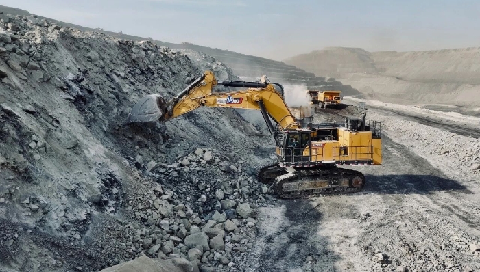 礦區(qū)得力干將：徐工XE1350G Pro，高效可靠，不負(fù)重托