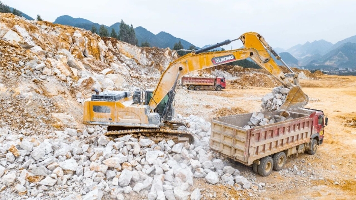 礦山擔(dān)當(dāng)XE500GK“坐鎮(zhèn)”礦山，開(kāi)采更有底氣！
