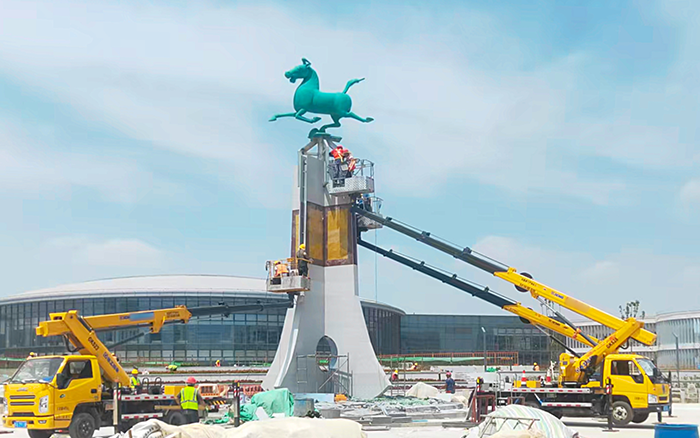 西北樞紐迎高峰！ 蘭州中川機場高空建設“顏值功臣”是徐工