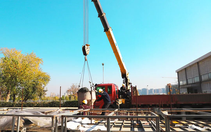 高效安全雙 buff！徐工隨車吊助力混凝土施工